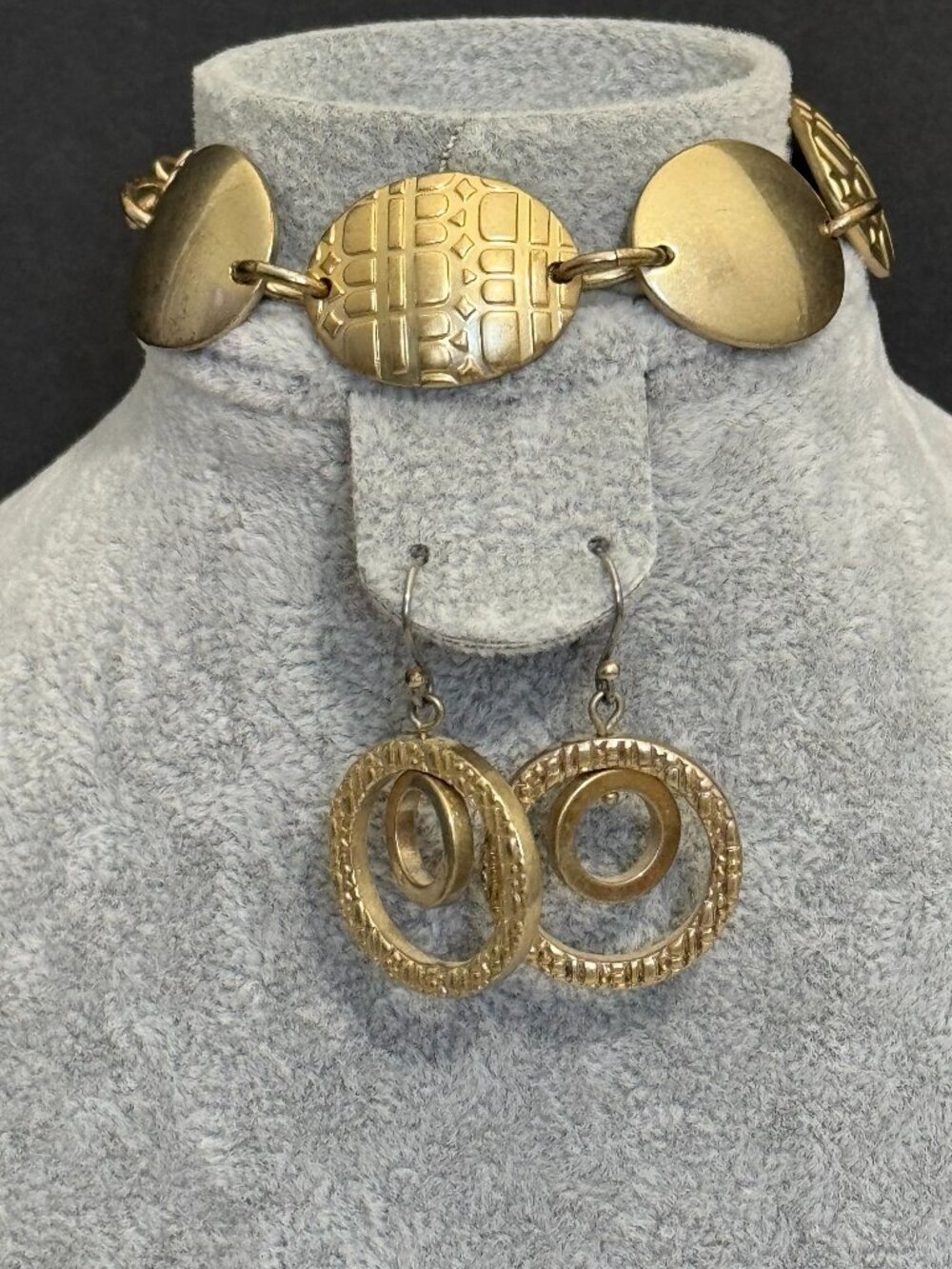 Dana Buchman Gold Tone Bracelet And Dangle Earrings Set Circle Link Jewelry